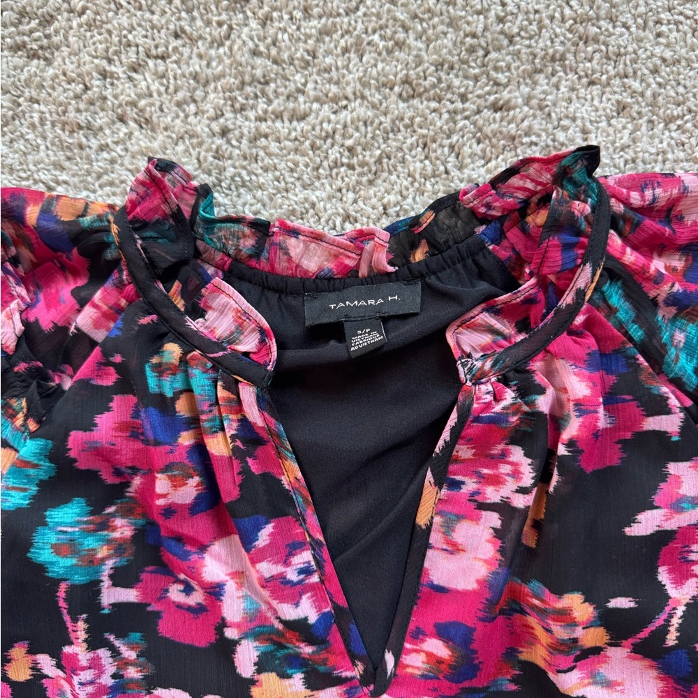 Women’s Floral Ruffle Neck Blouse Vneck top dressy size small - Picture 3 of 11